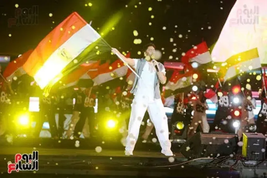 تامر حسنى فى حفل Egyptian Fan Zone