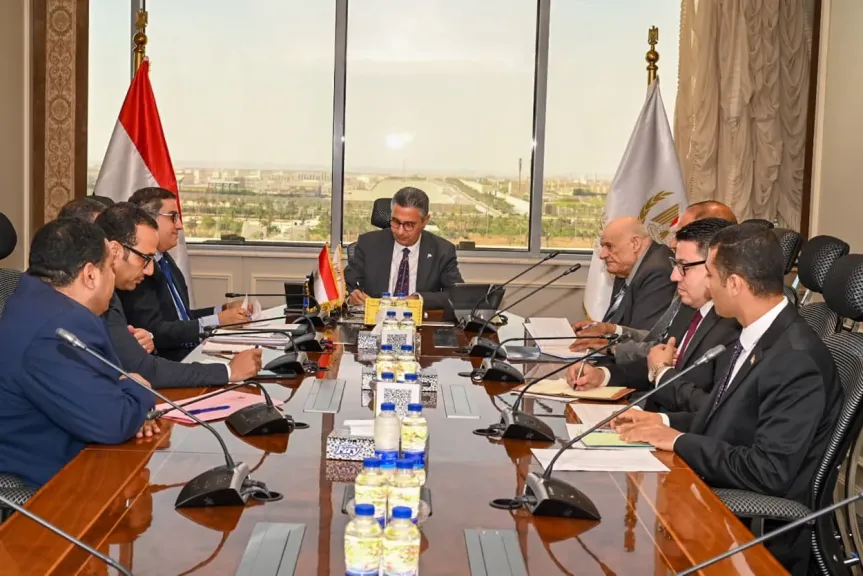 وزير التموين  يلتقي رئيس الشعبة العامة للمخابز 