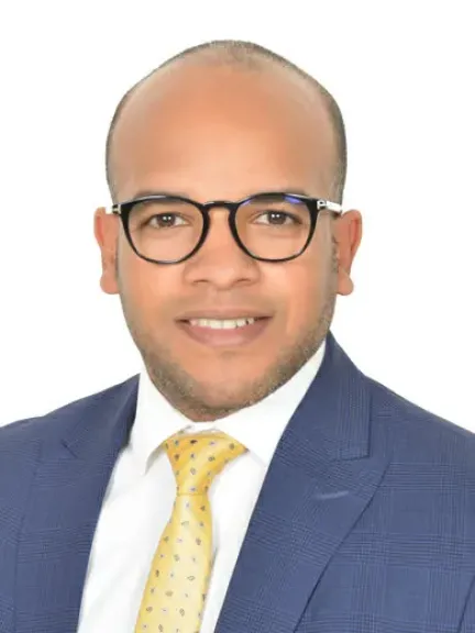 احمد شاهين  الخبير المصرفي