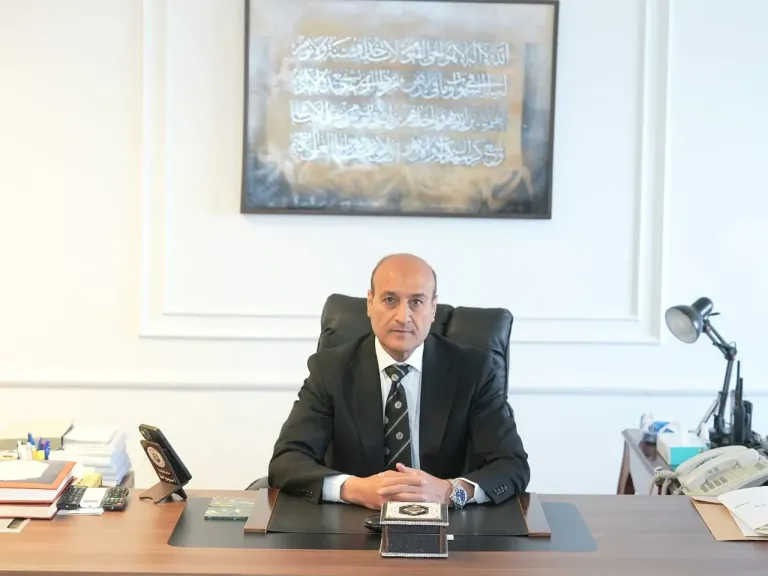جانب من متابعه 