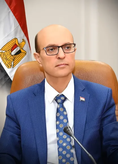 جانب من متابعه 