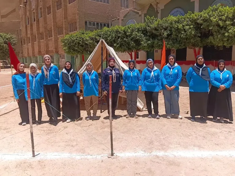 جانب من متابعه 