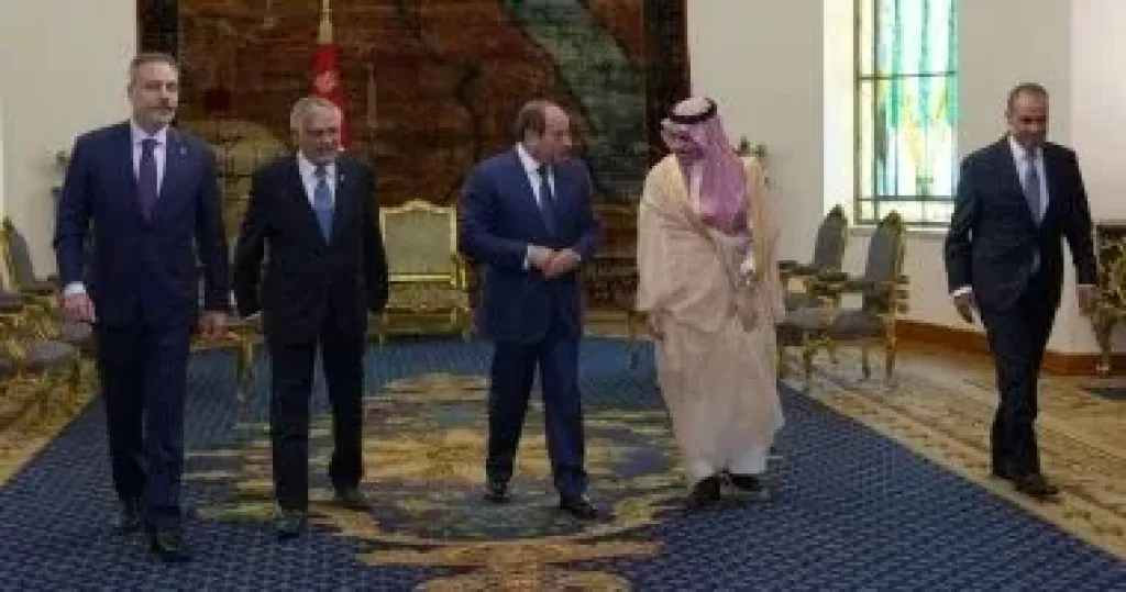 الرئيس السيسى يستقبل وزراء الخارجية