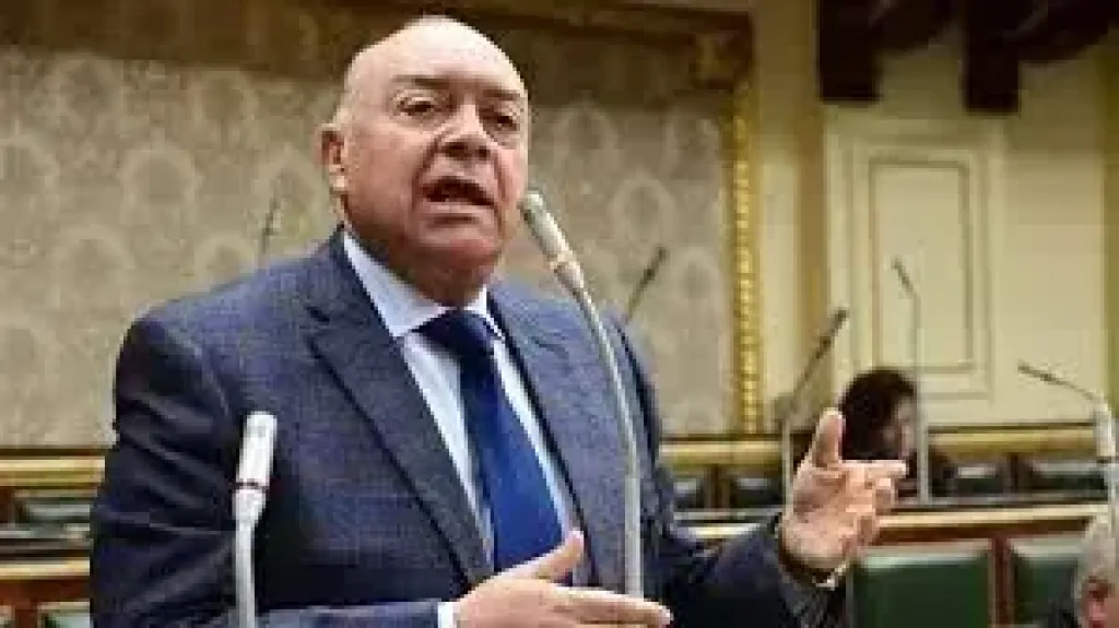 وحيد قرقر