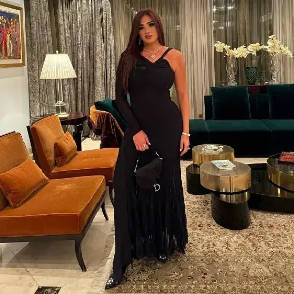 ياسمين عبد العزيز