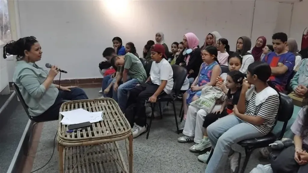 ندوه من الكلمه إلى المسرح