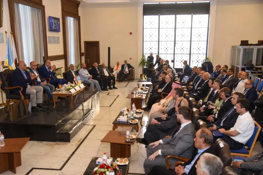 وزير الاستثمار ومحافظ الإسكندرية في حوار مفتوح مع المستثمرين لبحث تطوير مناخ الأعمال 