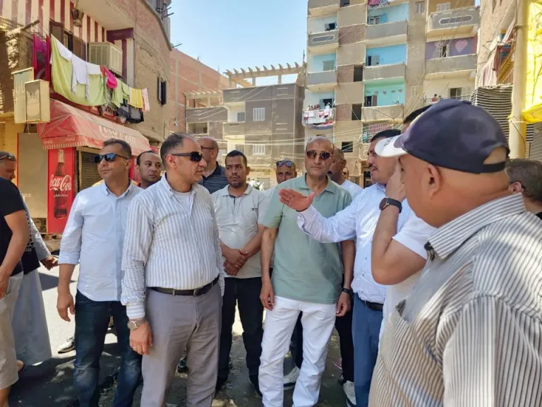 جانب من متابعه 
