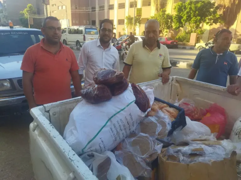 جانب من متابعه 