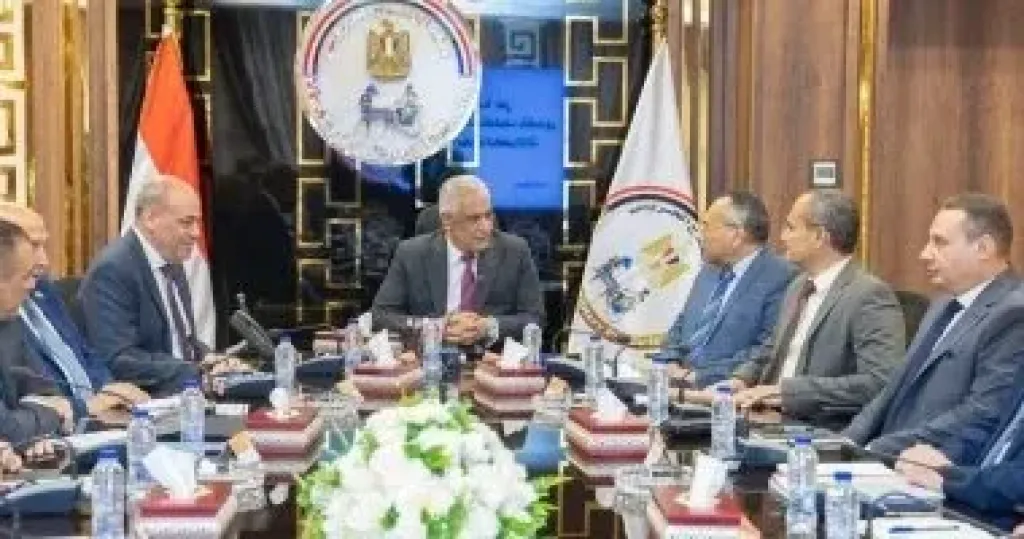 اجتماع وزارة الانتاج الحربي