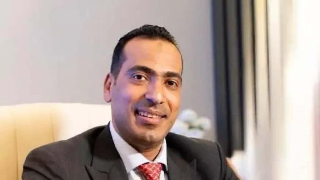 النائب  محمود طاهر