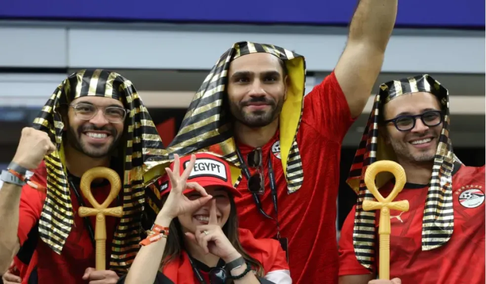 لجماهير المصرية تزين ملعب مواجهة أستراليا