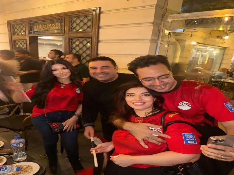 آل رجب يحتفلون بتأهل مصر لدور الـ 16 في كأس العالم
