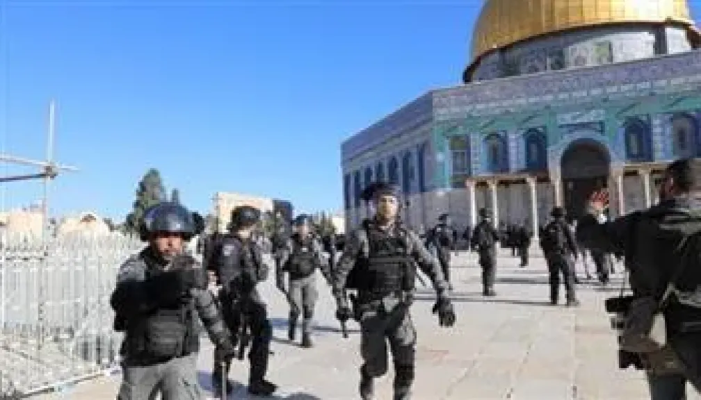 الاحتلال اقتحم المسجد الأقصى