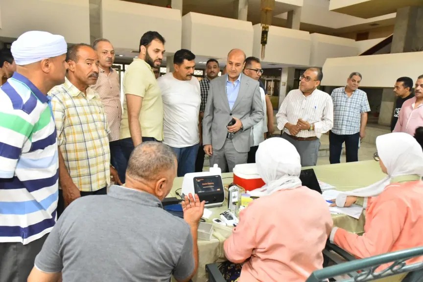 محافظ أسيوط 