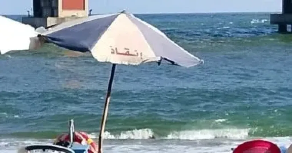 الراية الحمراء على جميع شواطئ القطاع الغربي والعجمي