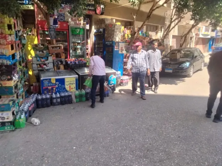 جانب من متابعه 
