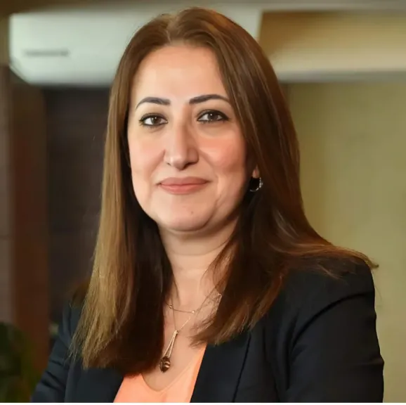 الاستاذة داليا الباز