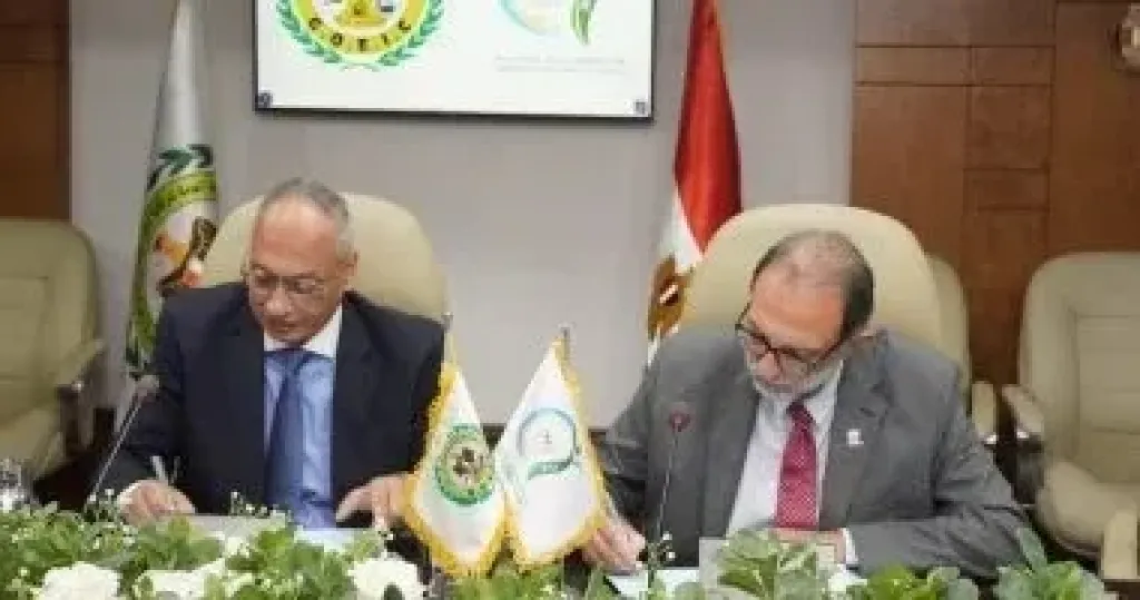 خلال توقيع البروتوكول