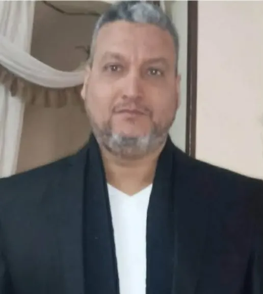 الكاتب