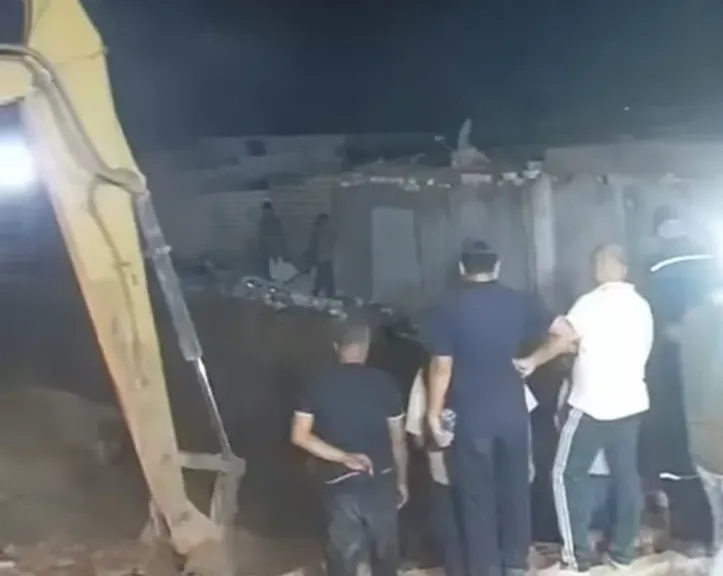 جانب من متابعه 