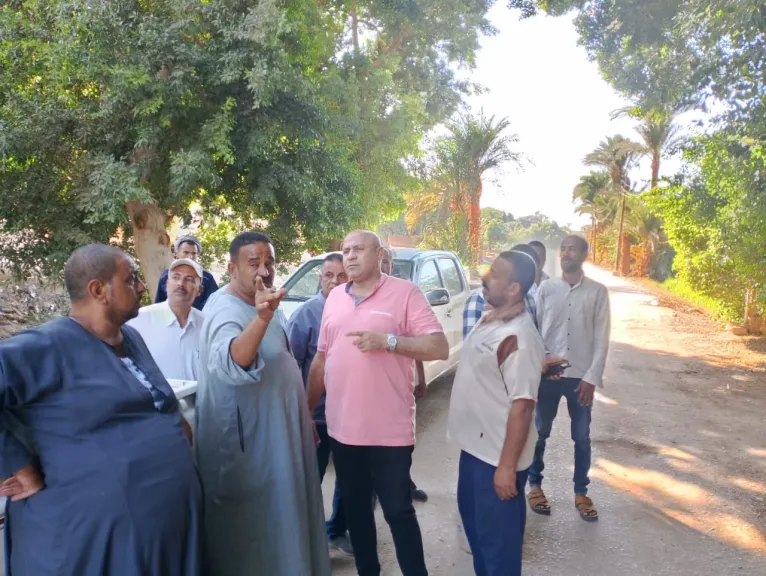 جانب من متابعه 