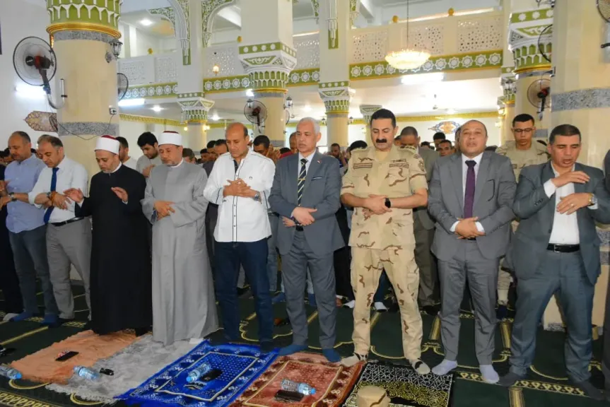 جانب من متابعه 