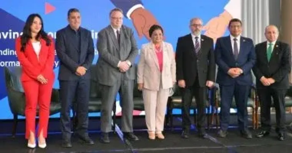 وزير العمل 