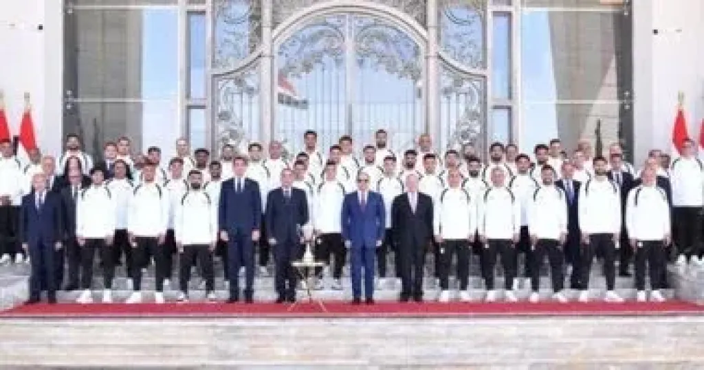 استقبال الرئيس السيسى وتكريمه لبعثة منتخب مصر فى مدينة العلمين