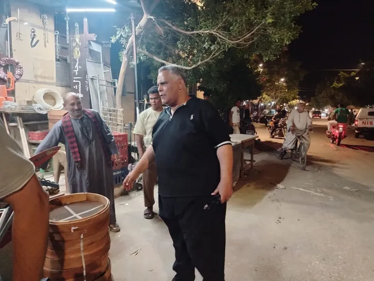 جانب من متابعه 