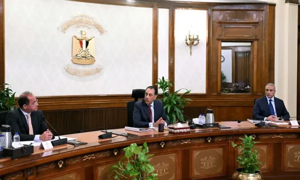 رئيس الوزراء يتابع مستجدات الموقف التنفيذي لمشروعات الطاقة الجديدة والمتجددة