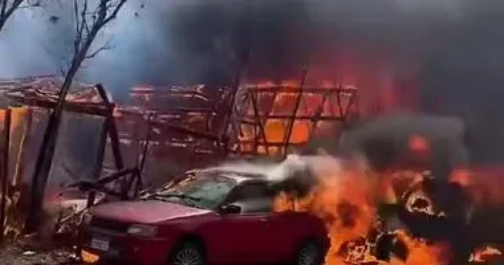 حريق سيارة 