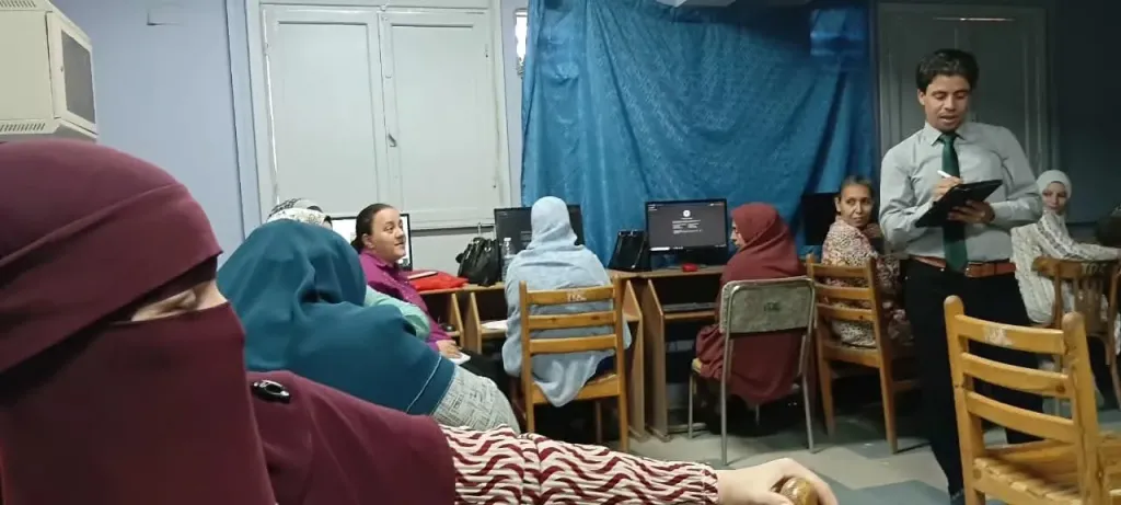 جانب من متابعه 