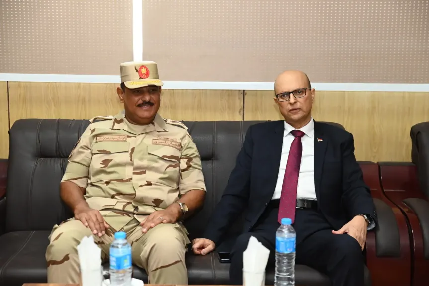 جانب من متابعه 