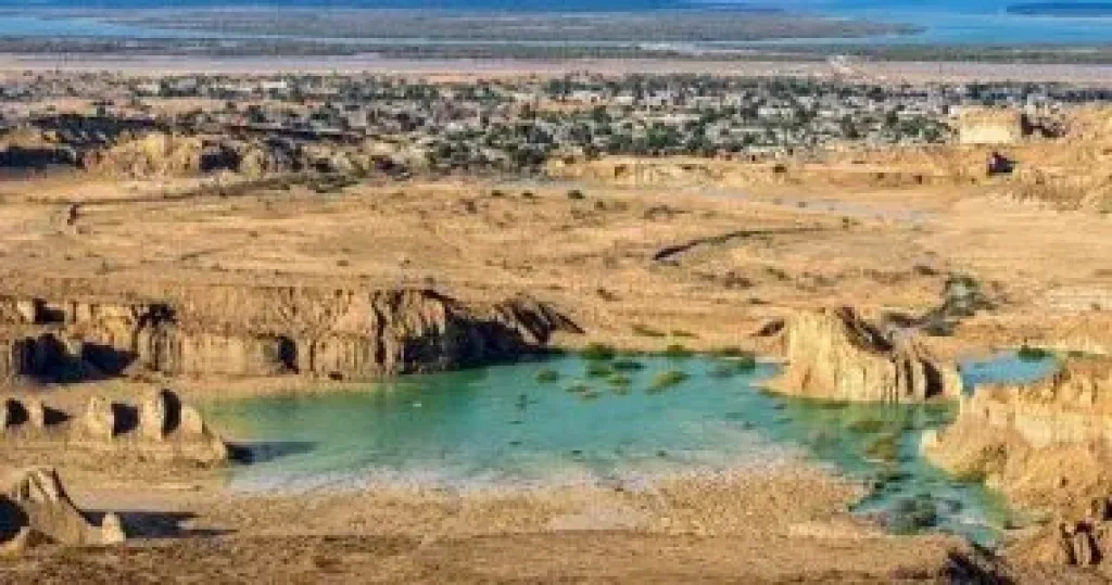 انفجار في جزيرة قشم الإيرانية