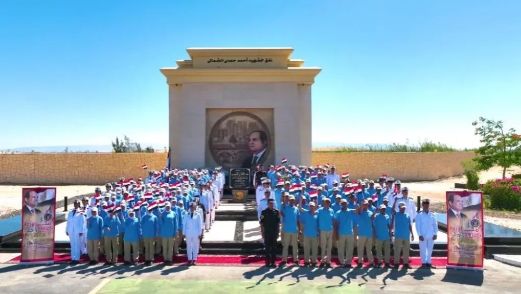 شباب الطلائع خلال زيارة أرض سيناء