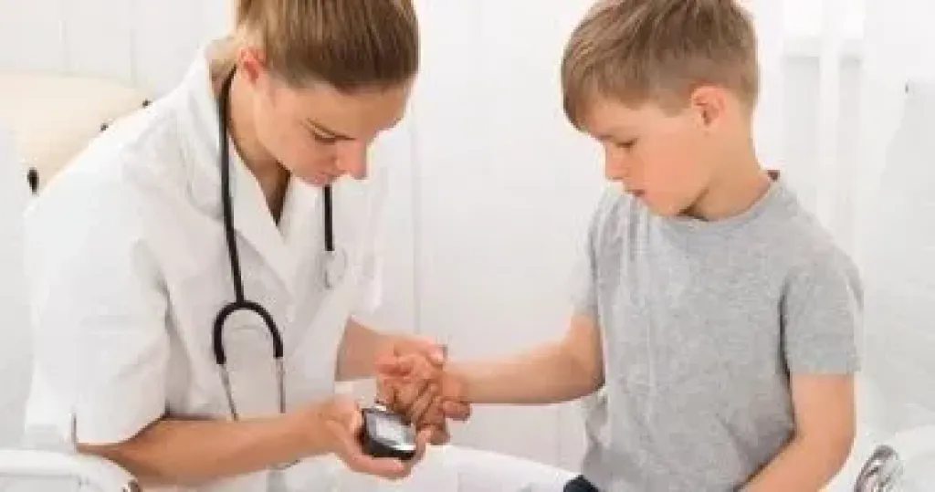 نصائح للعناية بصحة الطفل مريض السكر