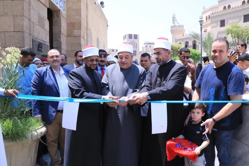 إقبال كبير على معرض الجمعة الذي ينظمه مجمع البحوث الإسلامية