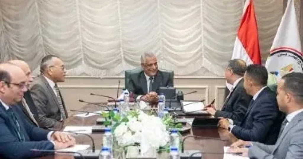 الدكتور مهندس صلاح سليمان جمبلاط وزير الدولة للإنتاج الحربي