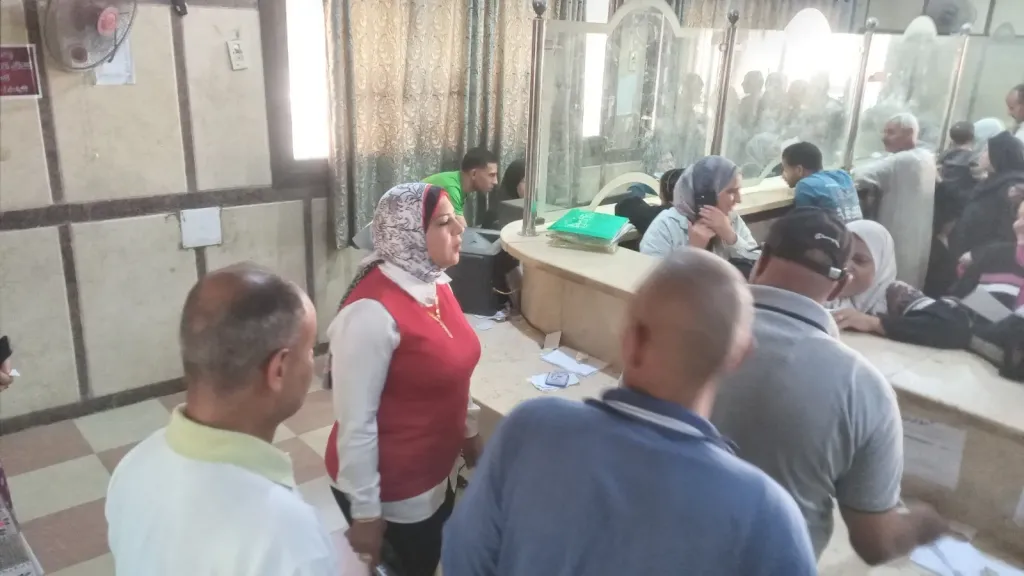 جانب من متابعه 