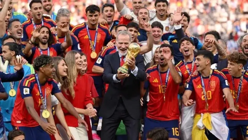 فليب السادس و منتخب إسبانيا 