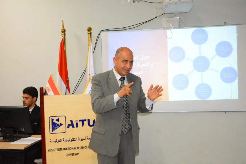 جانب من متابعه 