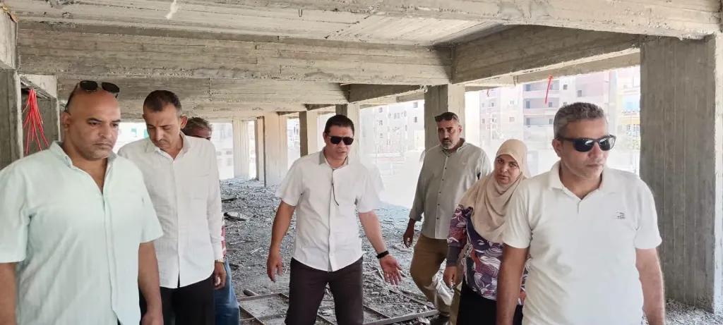 جانب من متابعه 