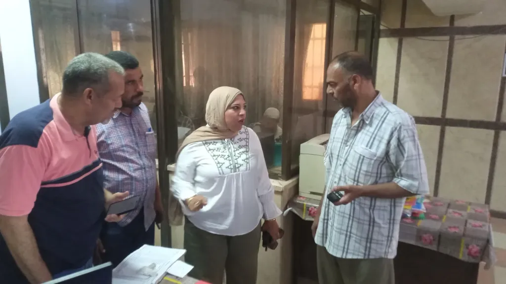 جانب من متابعه 