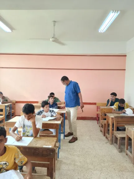 جانب من متابعه 