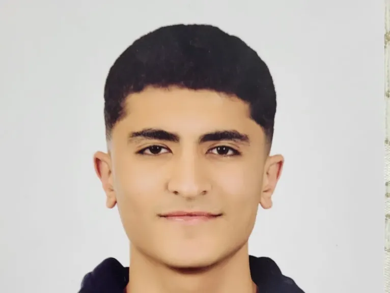 الأول على الجمهورية فى الثانوية العامة الطالب عبد الله محمود عمر محمد صابر