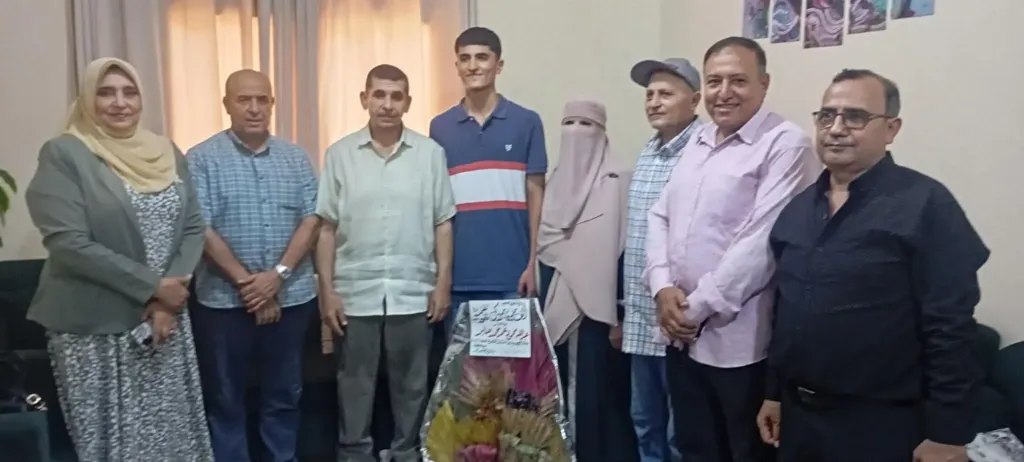 جانب من زيارة مدير عام فاقوس التعليمية 
