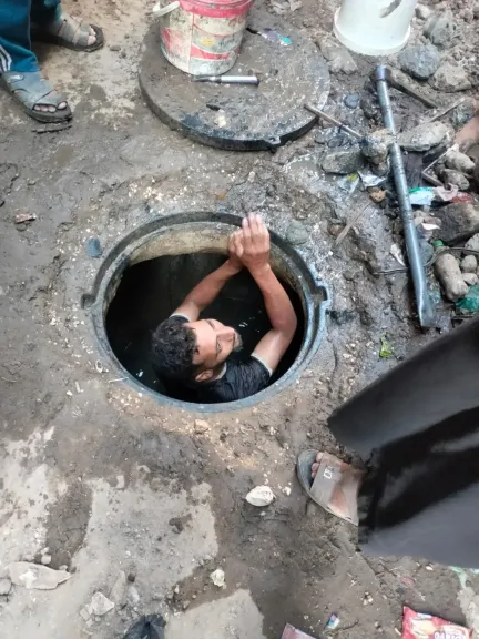 جانب من متابعه 