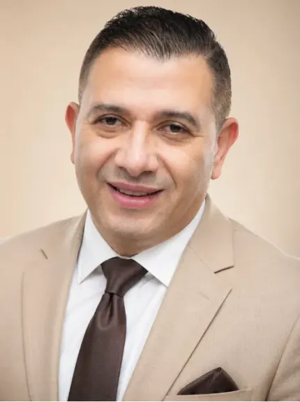 الكاتب الصحفى ياسر محمد