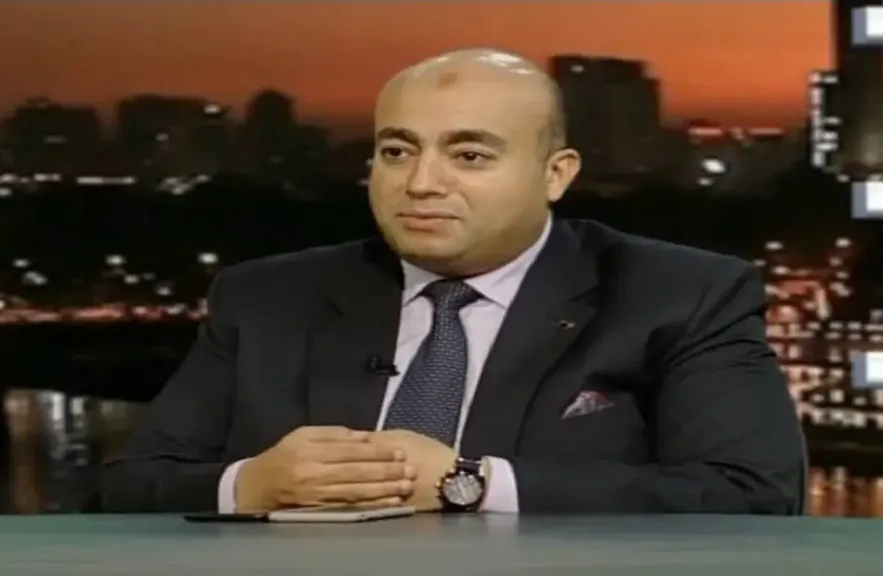 الدكتور إسلام عوض